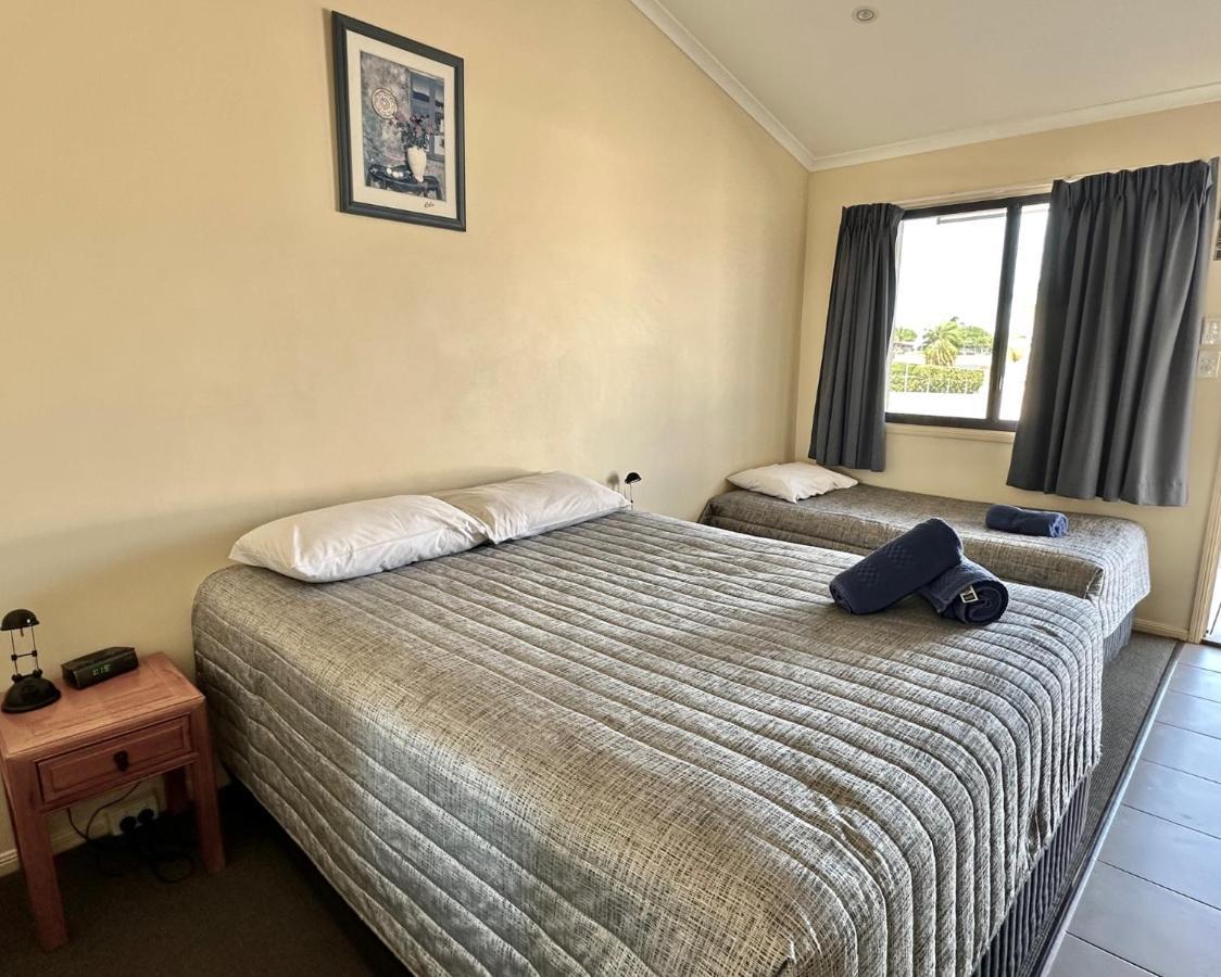 Moura Motel Extérieur photo